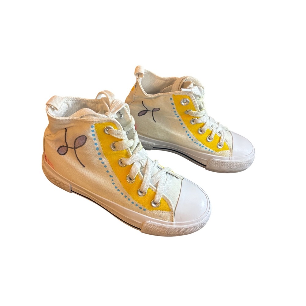 Wonder Nation White Canvas High Top Sneakers Yellow Blue Accents  4.5